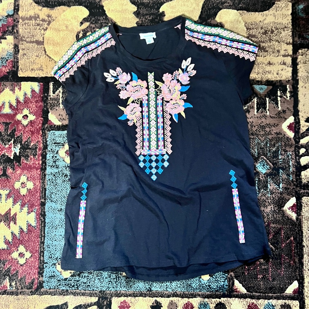 Sundance embroidered tee